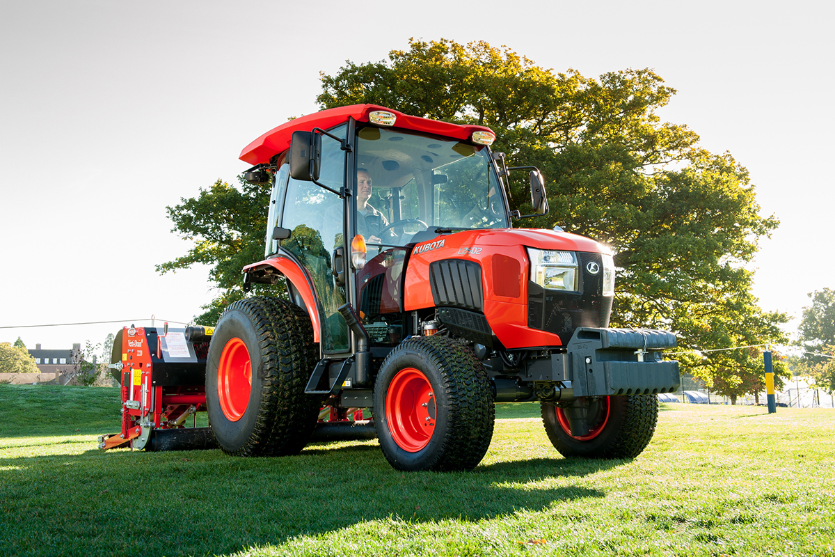 Trattorini Compatti Kubota SERIE L2 - Kubota Europe SAS