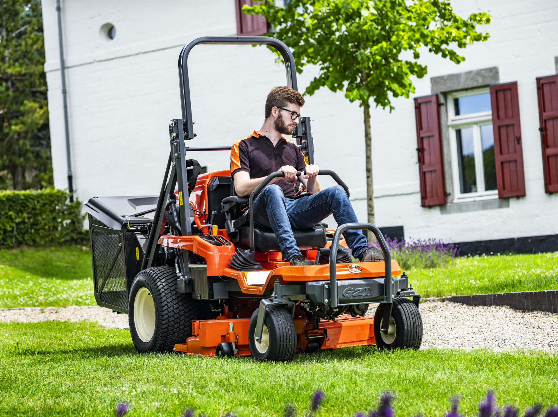 Mowers Kubota GZD Series - Kubota Europe SAS.